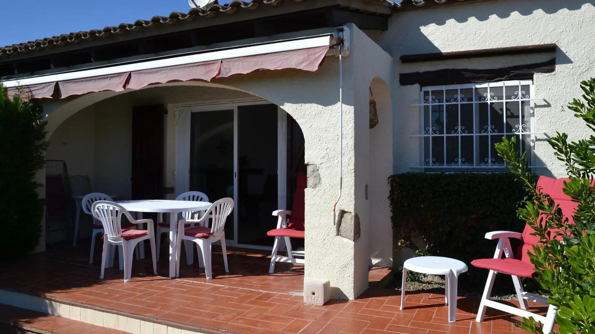 Dom wakacyjny Willa Casa Con Jardin, Piscina Y Terraza A 3 Km De La Playa De L'Estartit - Es-323-1 Hiszpania