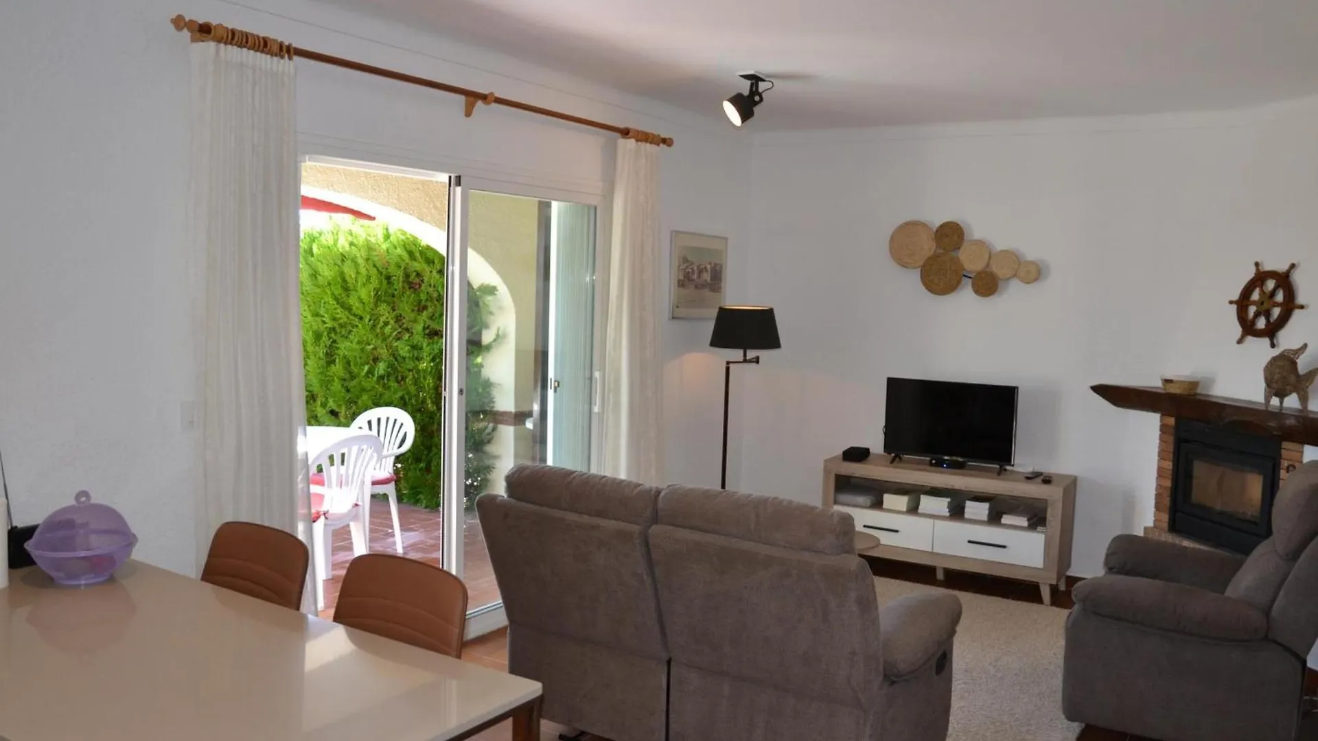 Dom wakacyjny Willa Casa Con Jardin, Piscina Y Terraza A 3 Km De La Playa De L'Estartit - Es-323-1
